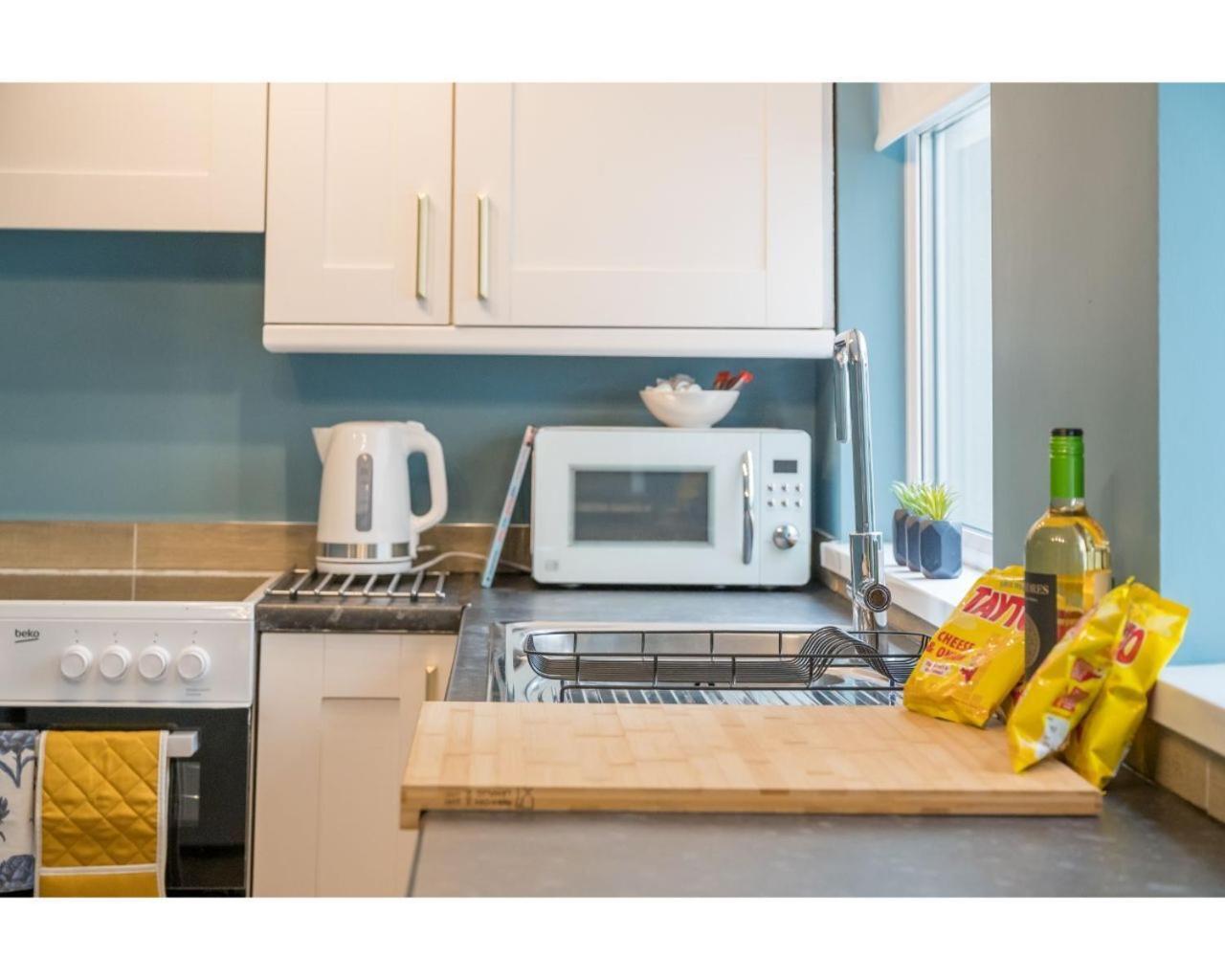 Central Belfast Apartments Chic Luxe R&R Exterior foto