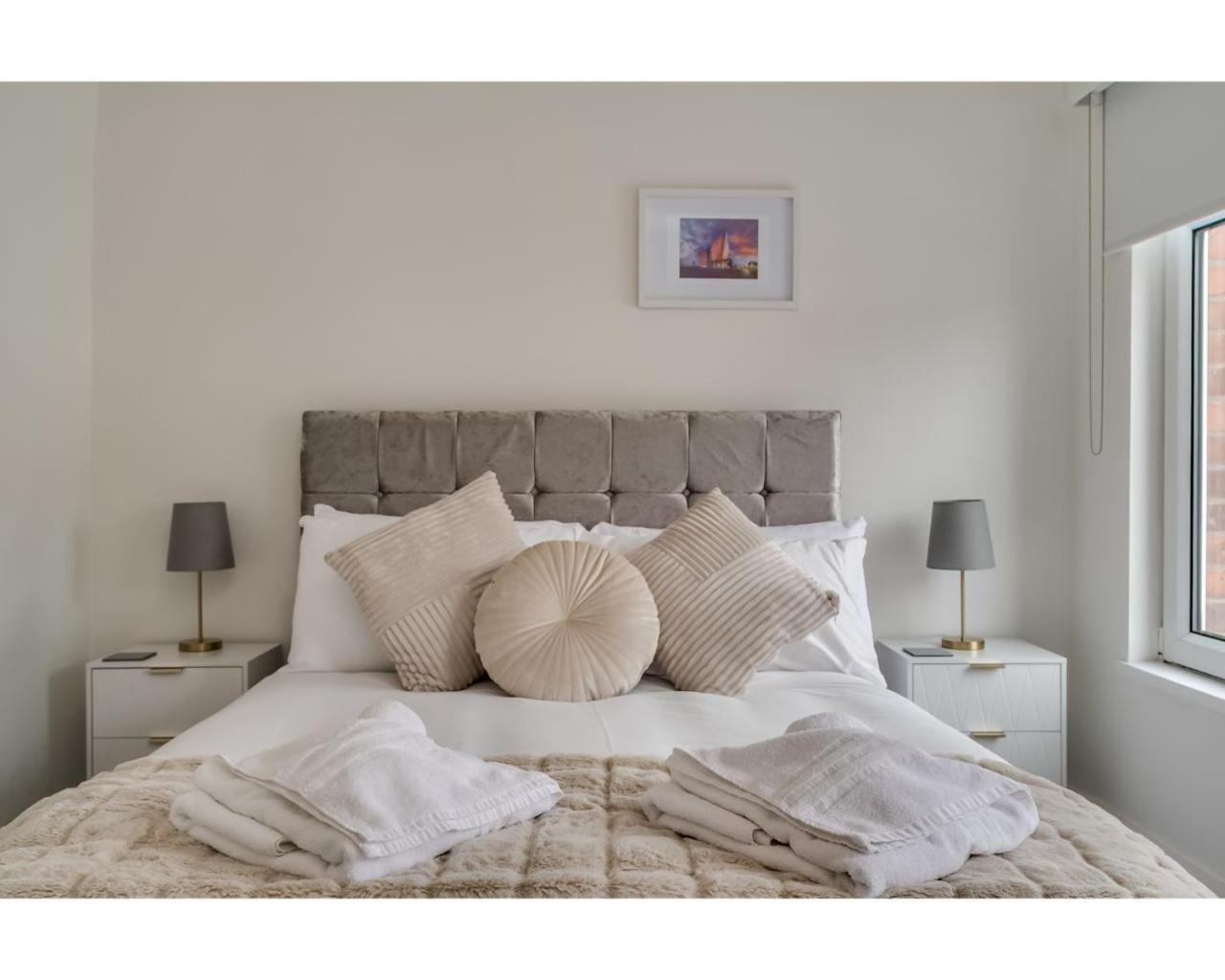 Central Belfast Apartments Chic Luxe R&R Cameră foto