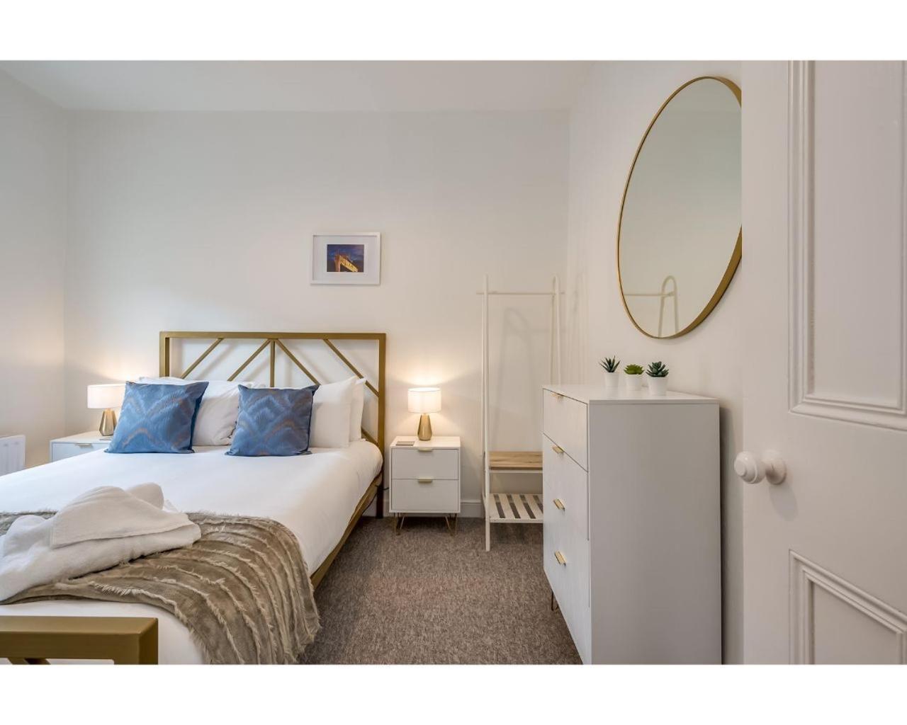 Central Belfast Apartments Chic Luxe R&R Cameră foto